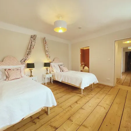- Zamek Cerveny Hradek U Sedlcan Vakantiehuis *