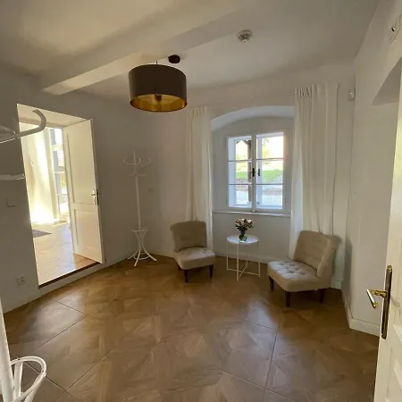 - Zamek Cerveny Hradek U Sedlcan Vakantiehuis Janov (Pribram)